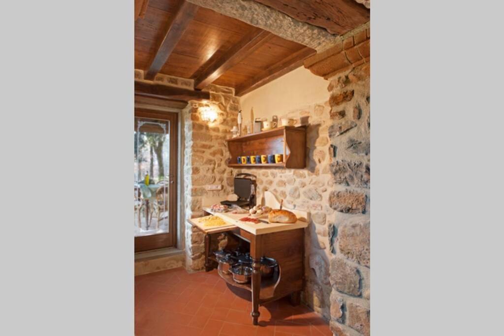 Villa Liz Tuscany, Private Pool, Hot Tub, Property Fenced, Pets Allowed Poppi Εξωτερικό φωτογραφία